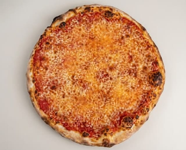 Mozzarella Pizza.